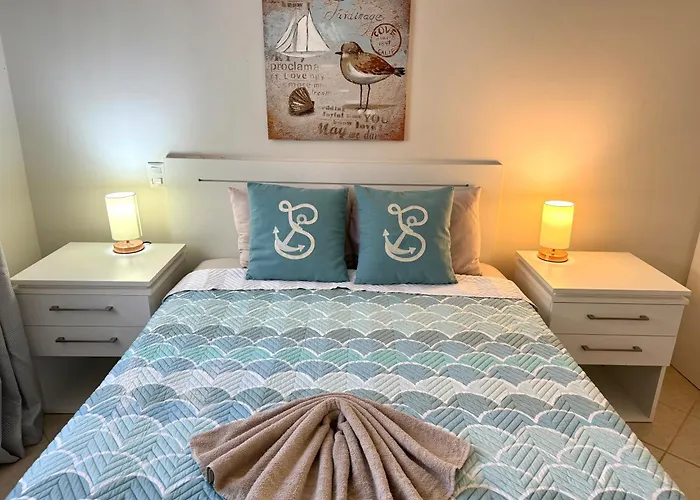 High Tide 2 Bed1 Bath Terrace